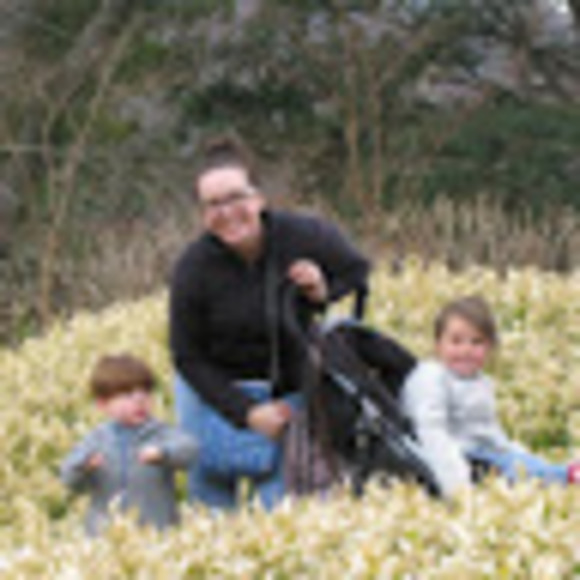 Meet your Posher, Beth - Picture 1 of 1